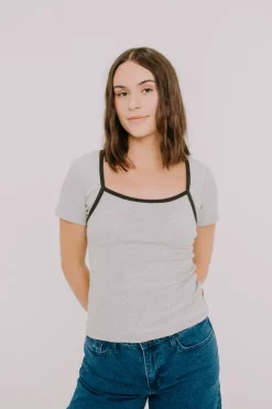Annie - Juni Ribbed Contrast Tee - Grey/Khaki