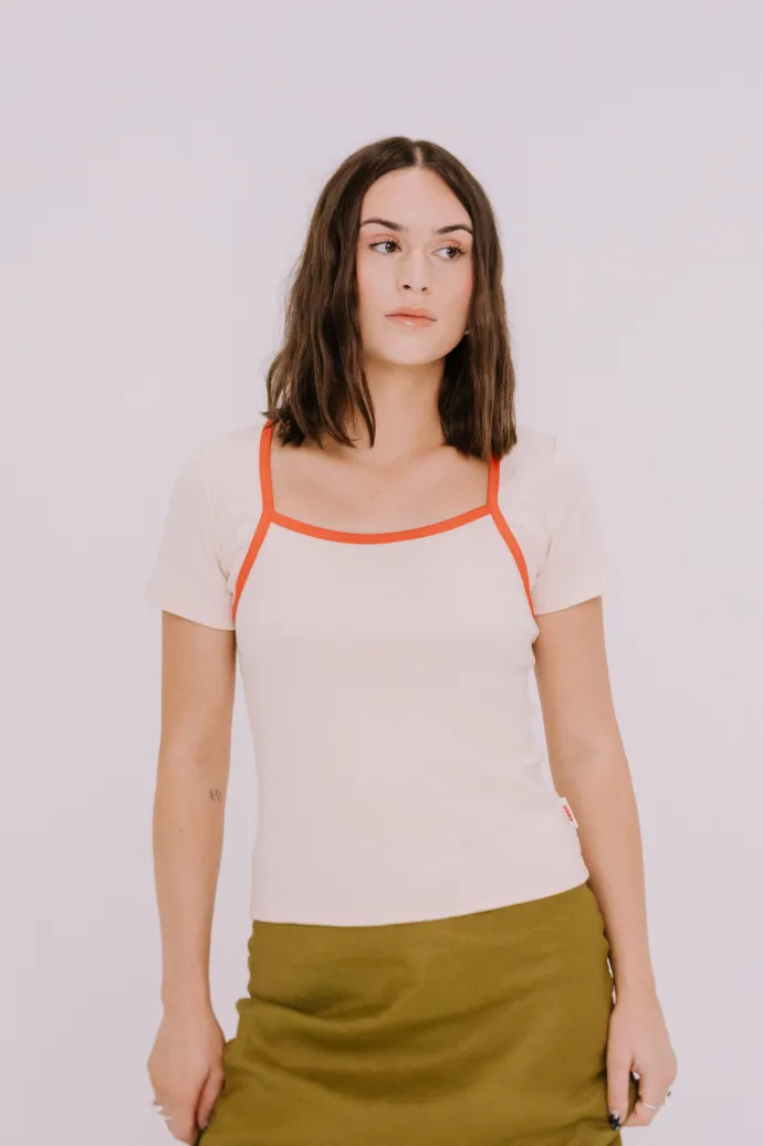 Annie - Juni Ribbed Contrast Tee - Vanilla/Ruby