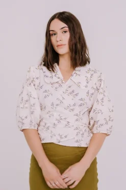 Annie - Lydia Wrap Blouse - White Winter Floral