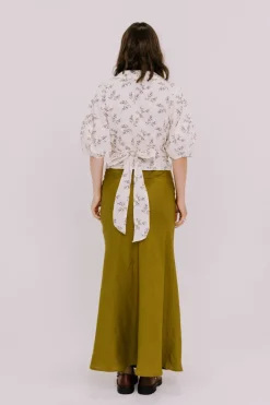 Annie - Lydia Wrap Blouse - White Winter Floral