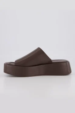 Bronwyn - Bonnie - Chocolate