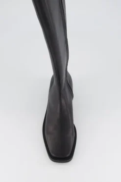 Bronwyn - Vikki Boot - Black