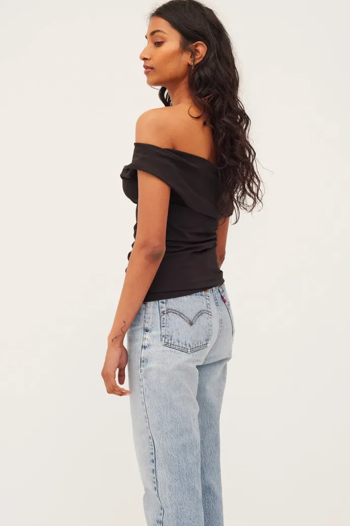 Dominique Healy - Vera Tee - Black