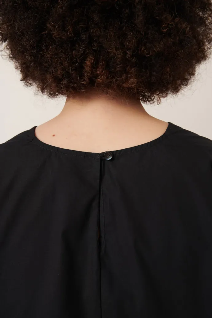 Kowtow - Mila top - Black