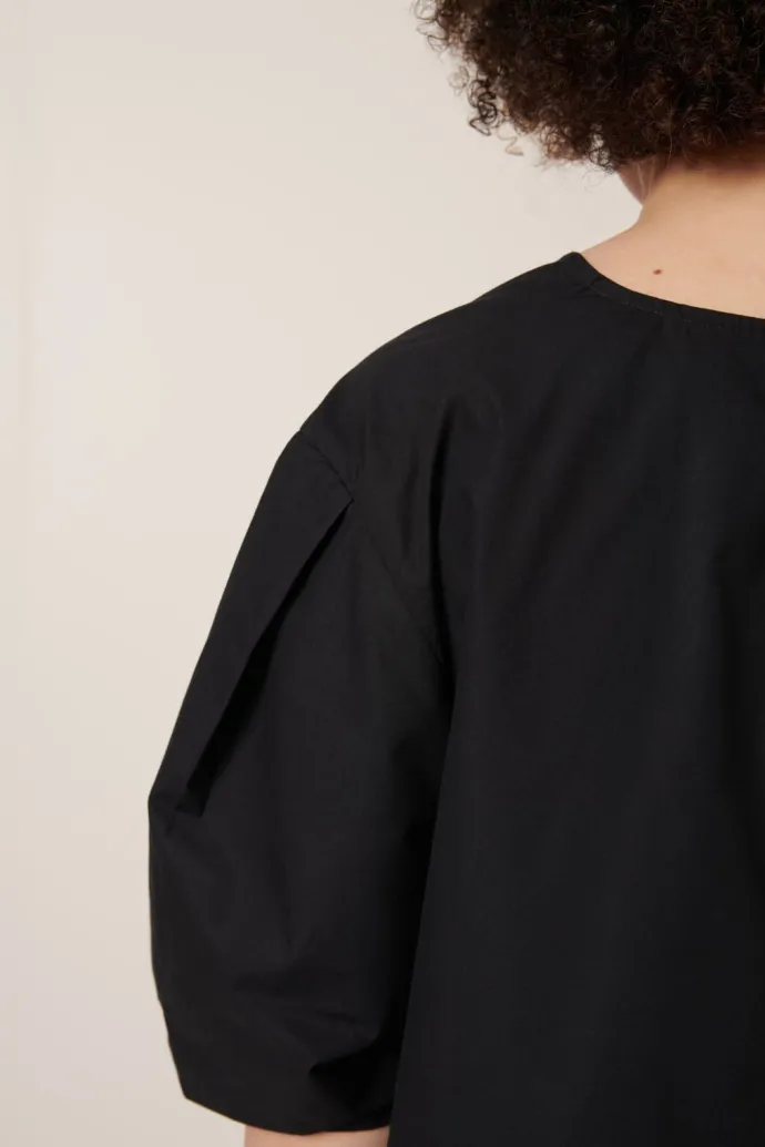 Kowtow - Mila top - Black