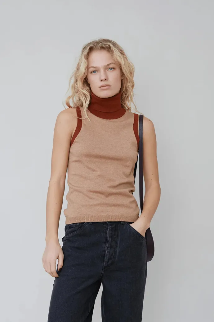 LAST ONE | Opera Sport - Juliette Top - Camel